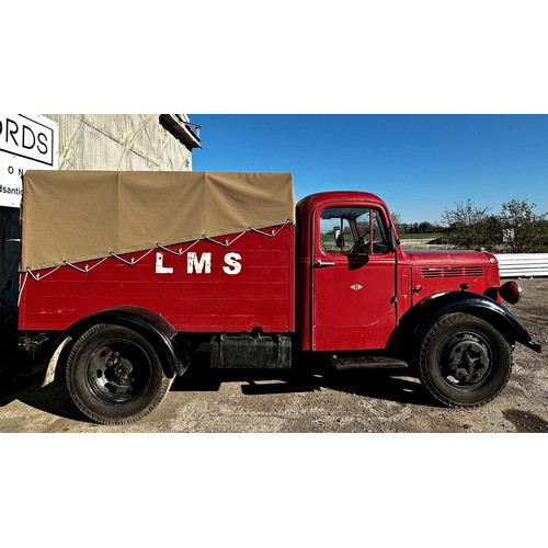 1092 - 1940s Bedford MSD Flat Lorry, XVV 913, Chassis no MSD 24440, Engine no 2699, both numbers correspond... 