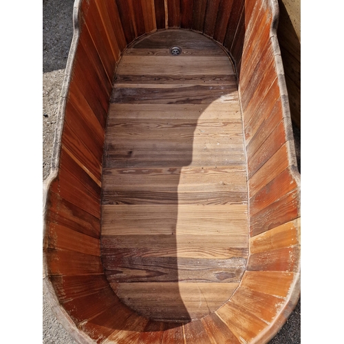 1003 - A good coopered barrel bath tub/planter with removable lid and drainage hole, 64cm high x 160cm long... 