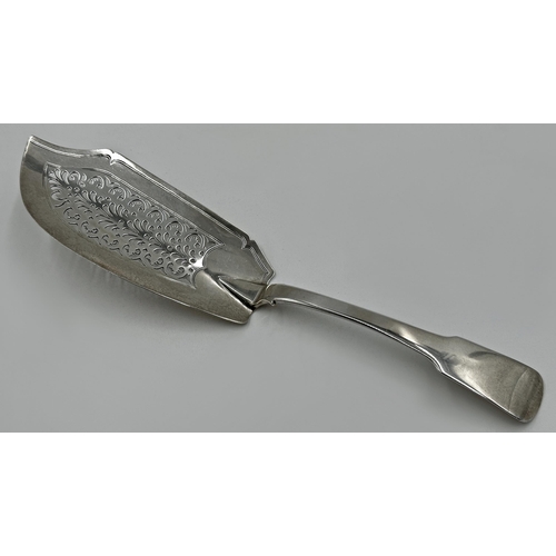 193 - Regency silver fiddle pattern fish slice, maker William Eaton, London 1827, 30cm long, 4.5oz approx