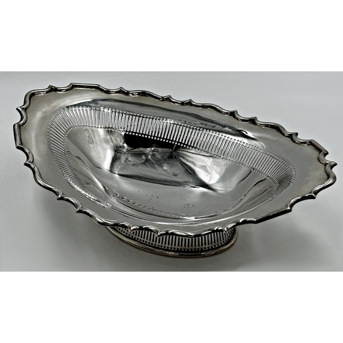 206 - Good quality early 20th century silver pedestal fruit bowl, with geometric pierced bands, maker Thom... 