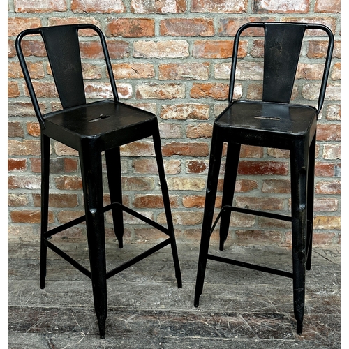 1214 - Industrial style wooden and metal bar table and metal bar stools.   Table measures 99cm high, 80cm d... 