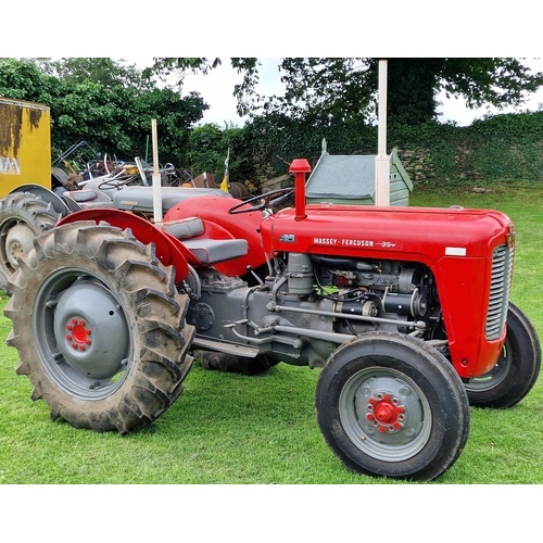 142 - Vintage Massey Ferguson 35 grey and red diesel tractor, starts and drives with working hydraulics, i... 