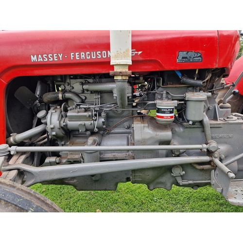 142 - Vintage Massey Ferguson 35 grey and red diesel tractor, starts and drives with working hydraulics, i... 