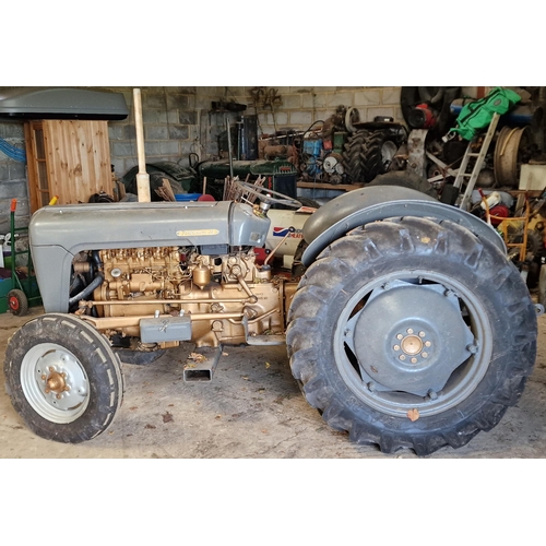 148 - Vintage Ferguson 35 grey and gold diesel tractor, starts and runs with working hydraulics, in very g... 