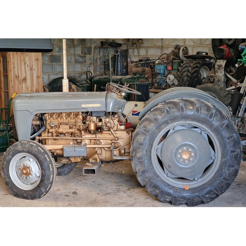 148 - Vintage Ferguson 35 grey and gold diesel tractor, starts and runs with working hydraulics, in very g... 