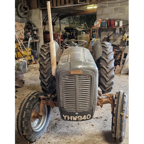 148 - Vintage Ferguson 35 grey and gold diesel tractor, starts and runs with working hydraulics, in very g... 