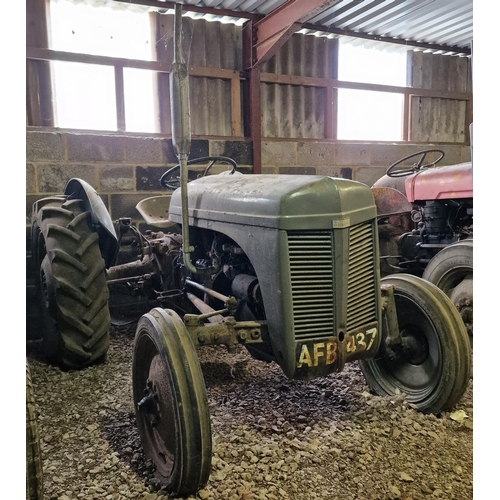 155 - Vintage Ferguson T20 grey petrol/TVO powered tractor, with continental engine, registration number A... 