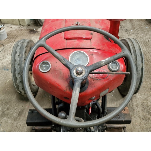 149 - Vintage Massey Ferguson 35 grey and red diesel tractor, starts and runs with working hydraulics, in ... 