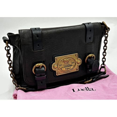 360 - A Luella leather chain link black leather handbag. Gold tone hardware with magnetic front fastening,... 