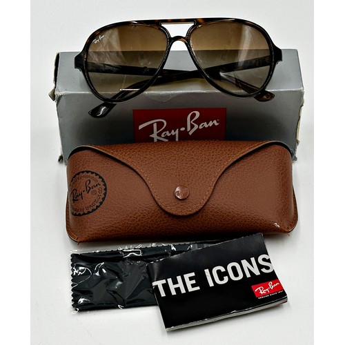 354 - A pair of unisex Ray-Ban Cats 5000 RB4125 with tortoiseshell rim and double bridge. Made in a lightw... 