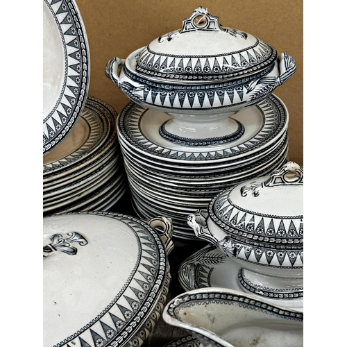 469 - A comprehensive and extensive collection of Hollinshead & Kirkham star pattern dinner service compri... 