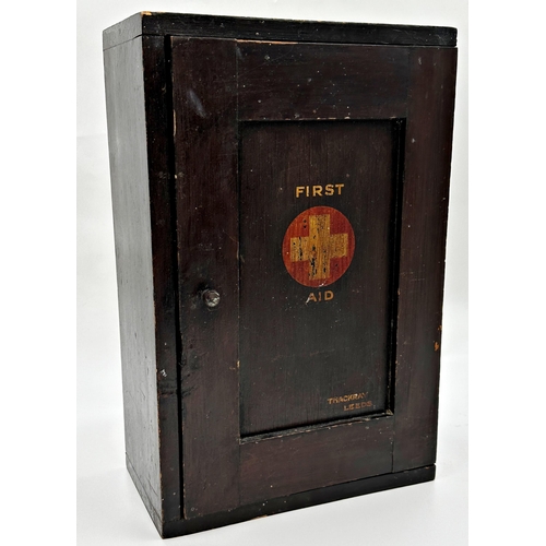 558 - Good early 20th century wall hanging first aid cabinet the hinged door enclosing a graduated drawere... 