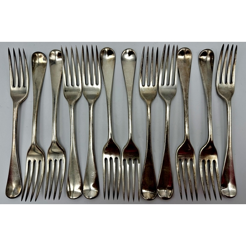 283 - Comprehensive set of twelve George III silver table forks, maker Thomas Northcote, London 1788, 20cm... 