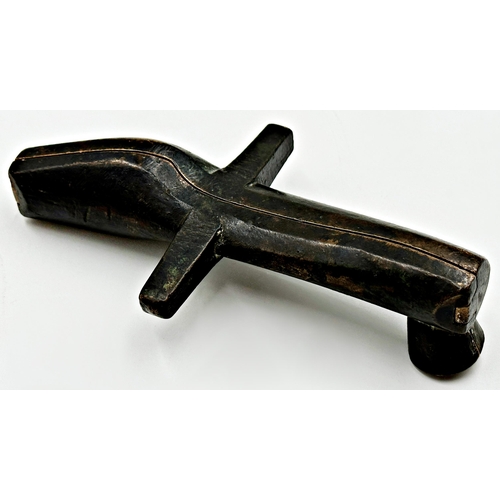 375 - 18th century bronze Old English spoon mould, 20cm long