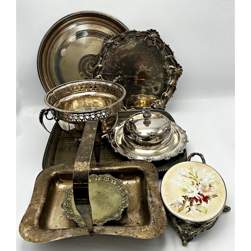 340 - Collection of good silver plated items comprising a twin handled pedestal bowl with pierced swag ban... 