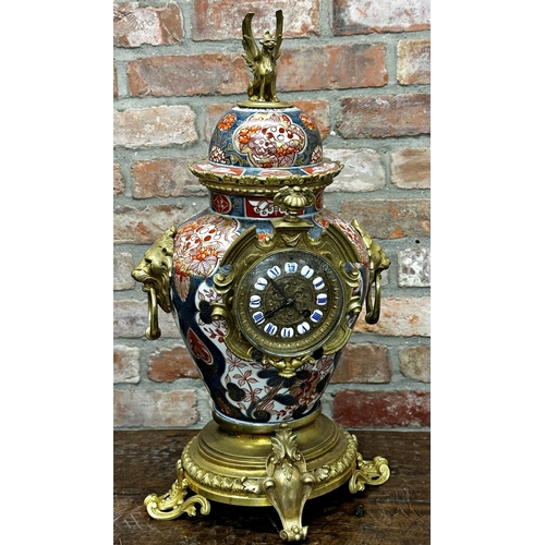 83 - Impressive Imari Chinese influence bronze ormolu and porcelain mantel clock garniture, with five bra... 