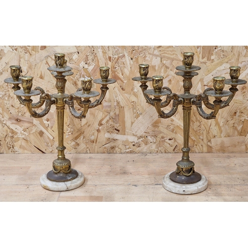 649 - Good quality continental cast brass five branch candelabra with acanthus branches, fluted column on ... 