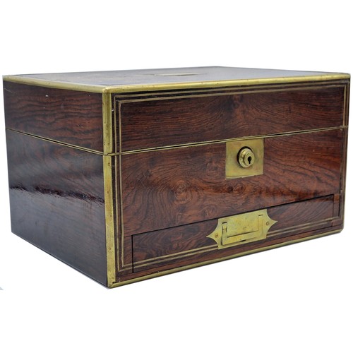 588 - Good quality late 19th/early 20th century Dunhill rosewood and brass bound humidor, the hinged lid e... 