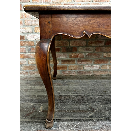 2352 - Good quality 19th century French cherry wood farmhouse refectory table, with moulded serpentine apro... 