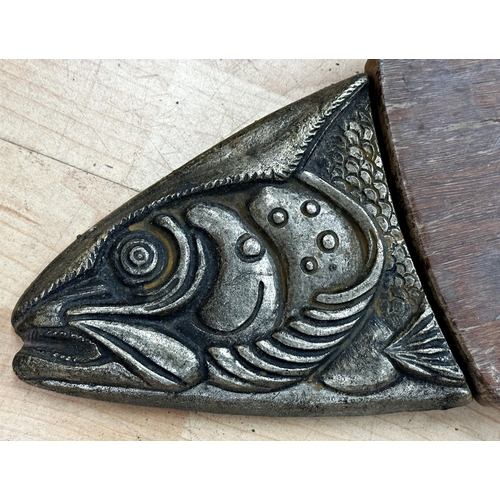 264 - Early 20th century cast iron and Indian rosewood fish platter board, 98cm long