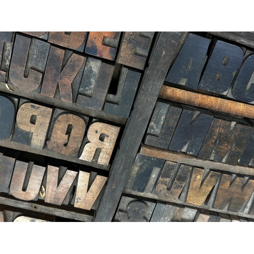 265 - Good vintage industrial printers tray filled with letters and punctuation, 36 x 83cm