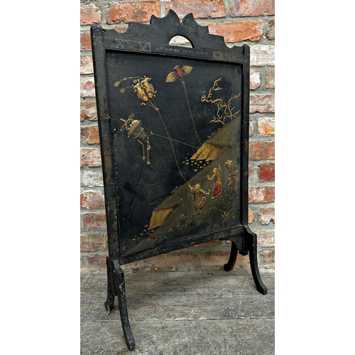 2379 - Early 20th century Chinoiserie fire screen, decorated with three men flying kites, 90 x 51cm