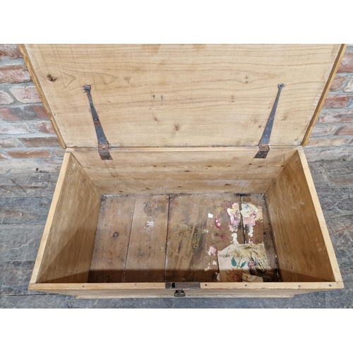 2371 - Antique pine blanket box, H 43cm x W 87.5cm x D 47.5cm