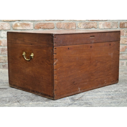 2387 - Large vintage camphorwood blanket box with triple lock plate, twin carry handles and exposed dovetai... 