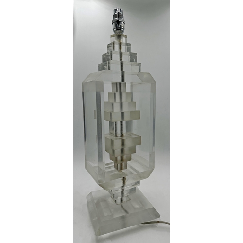 2216 - Karl Springer (1931-1991, German) - Magnificent mid century Lucite table lamp of graduated stacking ... 