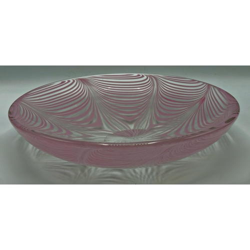 196 - Gino Cenedese Venetian Murano glass dish, with mottled pink decoration, 31cm diameter, signed to the... 