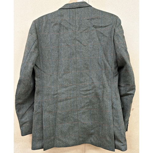 493 - A Magee tweed jacket size 40 reg