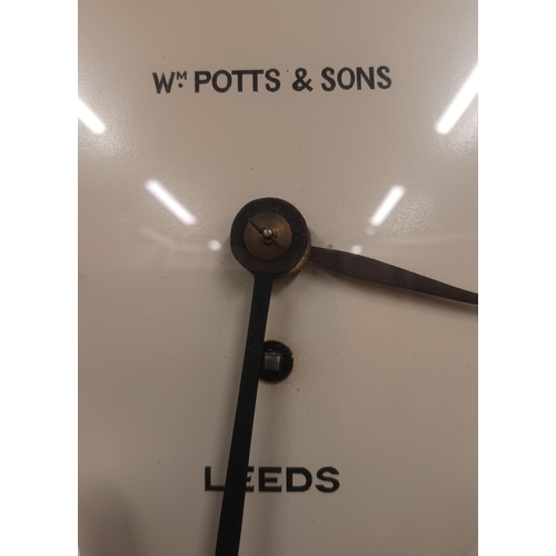 100 - The estate of Peter & Joy Evans of Whiteway, Stroud - W Potts & Sons of Leeds flame mahogany drop di... 