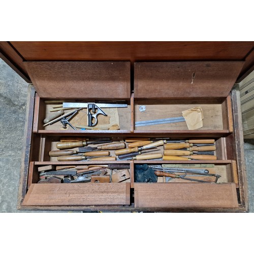 140 - The estate of Peter & Joy Evans of Whiteway, Stroud - Peter Evans pine tool chest, the interior with... 