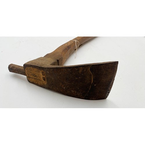 138 - The estate of Peter & Joy Evans of Whiteway, Stroud - Peter Evans adze woodworking tool, with canted... 