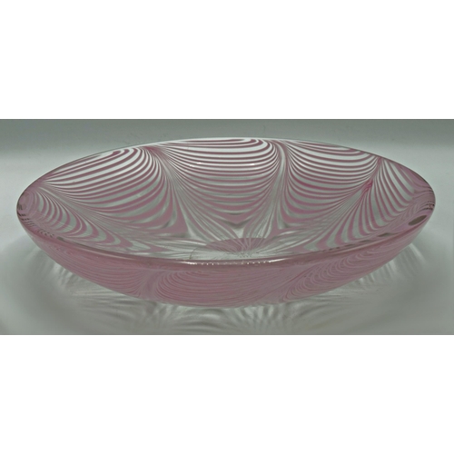 2177 - Gino Cenedese Venetian Murano glass dish, with mottled pink decoration, 31cm diameter, signed to the... 