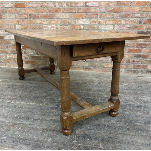 1274 - 18th century and later oak refectory table with plank top, good gun barrel legs, H frame stretcher a... 