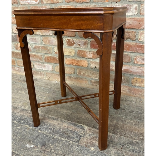 1280 - Chippendale style flame mahogany silver table, H 78cm x W 49cm x D 41cm