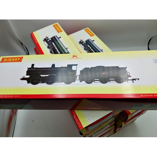 350 - Collection of boxed Hornby 00 Gauge Trains. To include R2918, R3305, R2889, R2850, R2743, R3239, R29... 