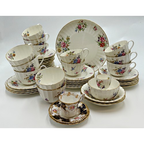 2178 - Part Royal Crown Derby 2451 Imari pattern tea service, comprising six cups, six saucers, six small p... 