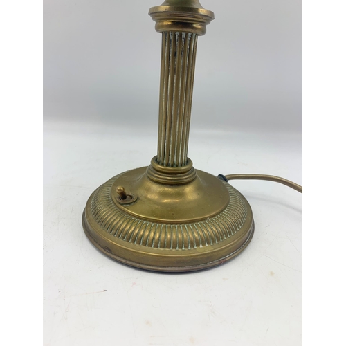 1105 - Vintage Brass Bankers Lamp With Green Glass Shade. H  37cm.