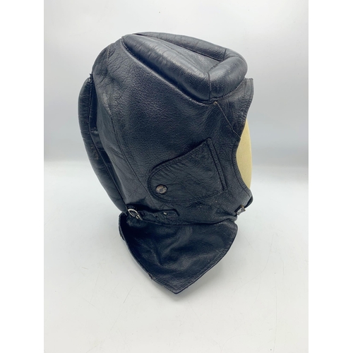 263 - Vintage Black Leather Aviation Flying Hat.