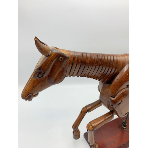 2291 - Good antique articulated horse mannequin , with horsehair tail, 36cm high x 40cm wide approx