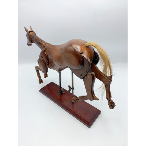 2291 - Good antique articulated horse mannequin , with horsehair tail, 36cm high x 40cm wide approx