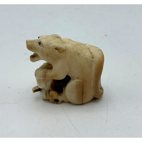 2258 - Rare Chinese Carved Quartz Artic Fox Netsuke.