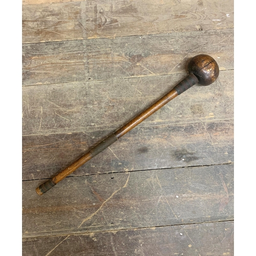 2262 - South African Zulu Knobkerrie War Club. L 65cm.