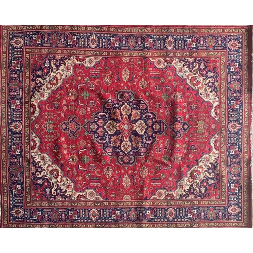 1446 - Superior North West Persian Heriz Country House carpet, traditional central blue medallion on red gr... 