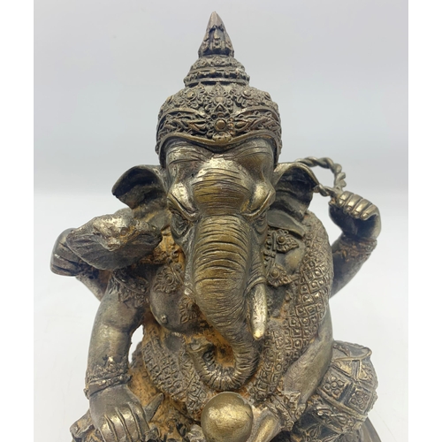 2260 - Good quality antique bronze sculpture of Ganesh, H 23cm