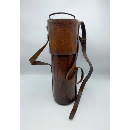 246 - Good quality vintage huntsman leather flask case with original flask, with strap, 42cm high