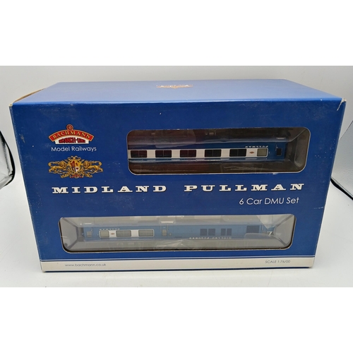 343 - Boxed Bachmann Midland Pullman 6 Car DMU Set 00 Gauge. Boxed in a good complete condition.