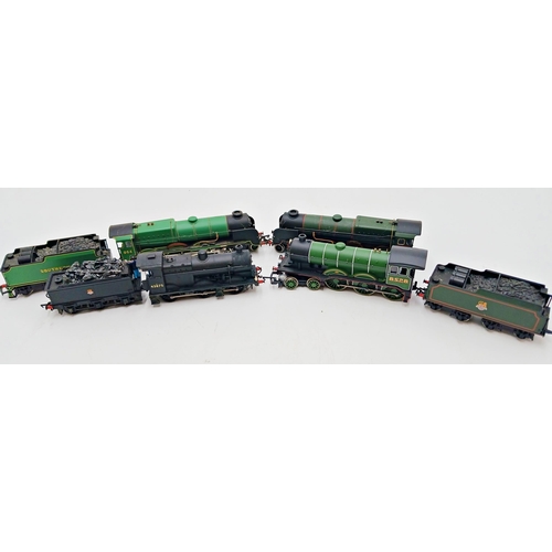 354 - Large collection Of 00 Gauge trains, wagons & tracks.